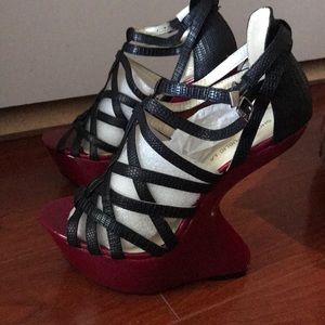 Black and purple wedges size 6